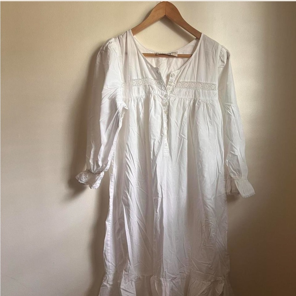 Authentic Vintage Victoria’s Secret Gold Label Lace Trim Nightgown